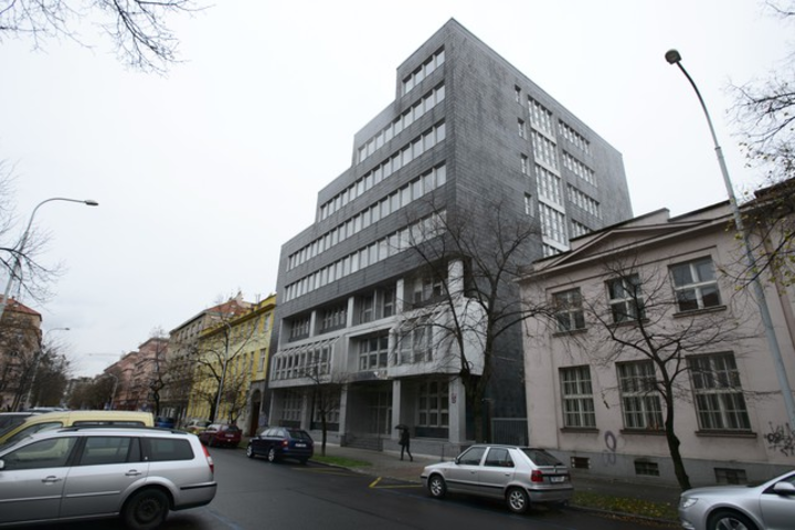/uploads/posts/1532b36f1442324fc306c09b9c8ab955b0724b64/images/Radnice_Praha_7 (1).png